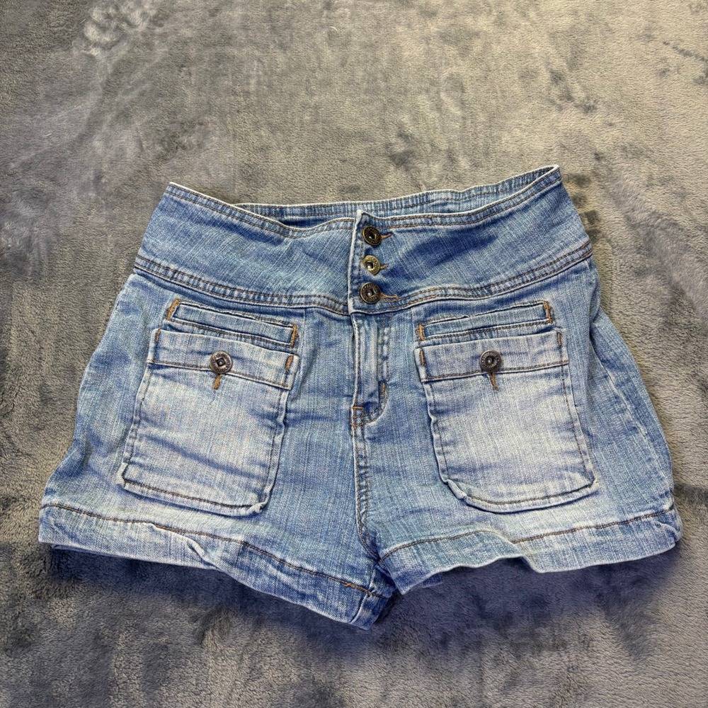 Dollhouse‎ Denim Shorts Womens Size 5 Light Wash Cargo Pocket Y2K Low Rise